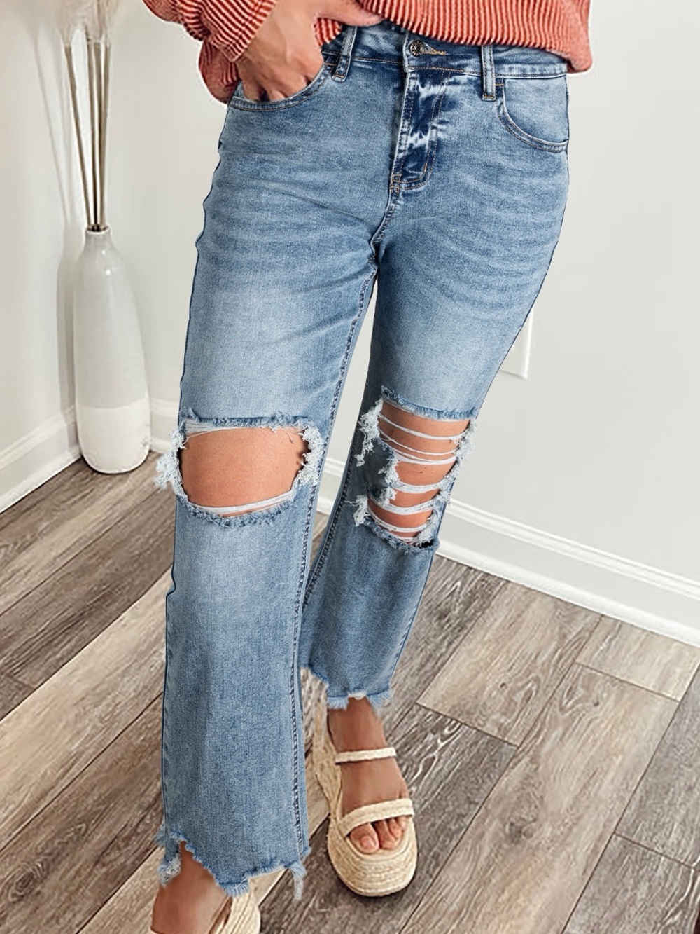 🩵Hello Gorgeous! Raw Hem Distressed Open Knee Fit Flare Jeans